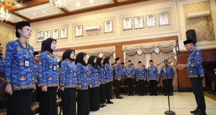 Ambil Sumpah 50 PNS Baru, Wali Kota Malang Tekankan Integritas dan Semangat Melayani.
