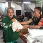 IMG-20260610-WA0052 Babinsa Blimbing Kawal Penyaluran Bantuan Pangan Bulog untuk Warga Penerima Manfaat