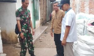 Babinsa Arjosari Gelar Komsos Dialogis Bersama Warga dan Perangkat Kelurahan, Perkuat Sinergi Kewilayahan