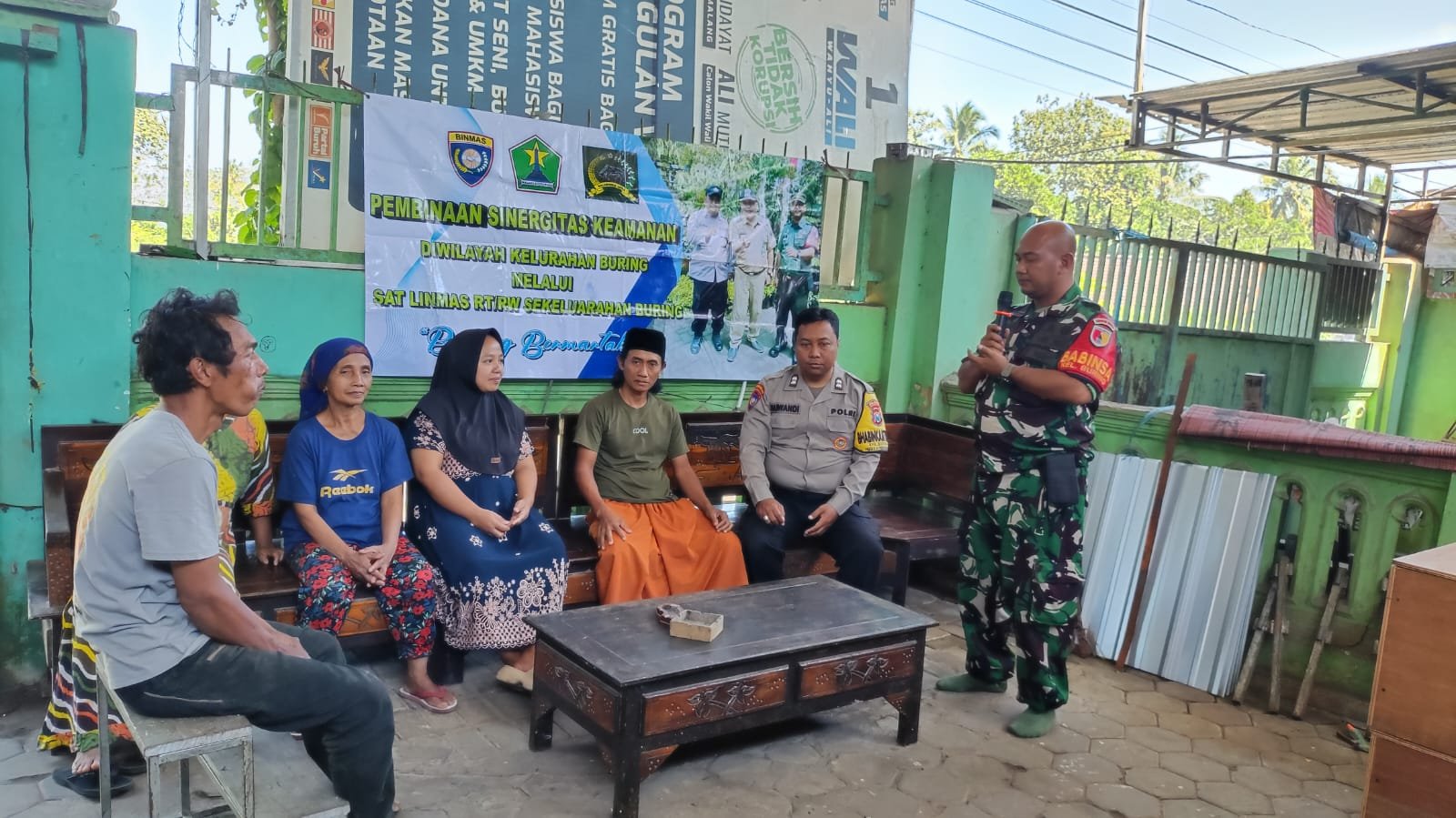 Babinsa Kedungkandang Perkuat Sinergi Warga Demi Sukseskan Kegiatan Sunat Massal.