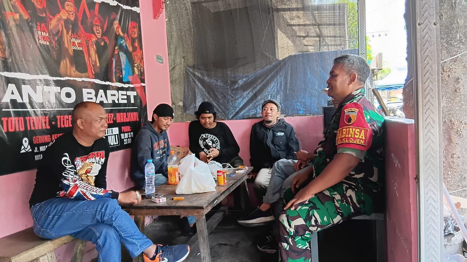 Komsos Humanis Babinsa Klojen Perkuat Kedekatan TNI dan Warga, Serap Aspirasi hingga Cari Solusi Bersama