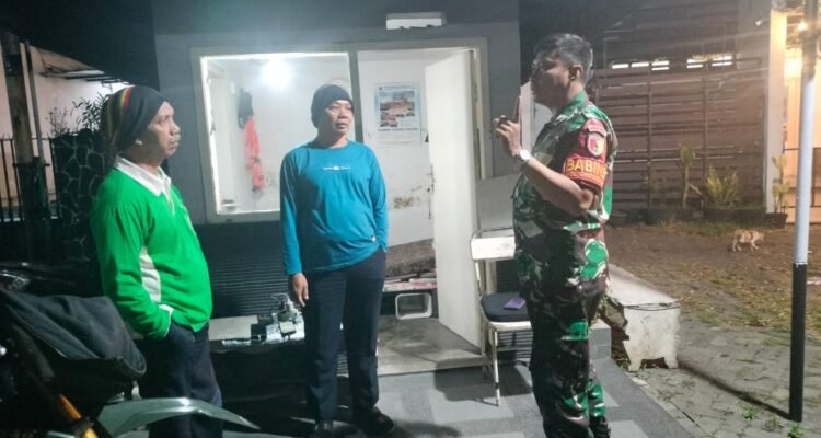 IMG-20260617-WA0034 Melalui Komsos Humanis, Babinsa Klojen Ajak Warga Perkuat Kamtibmas.