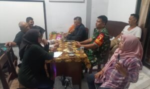 Babinsa Sukaharjo Gelar Komsos, Perkuat Sinergi dan Jaga Kondusivitas Wilayah