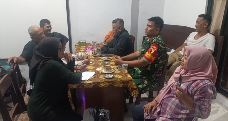 Babinsa Sukaharjo Gelar Komsos, Perkuat Sinergi dan Jaga Kondusivitas Wilayah