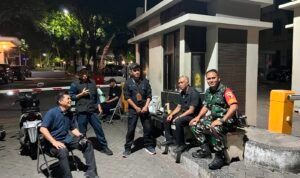 IMG-20260619-WA0130 Perkuat Sinergitas Keamanan, Babinsa Lowokwaru Komsos Bersama Security Universitas Brawijaya