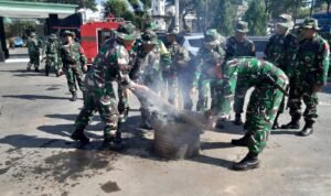 Tingkatkan Kesiapsiagaan, Kodim 0833 Gelar Latihan Penanggulangan Bahaya Kebakaran di Makodim.