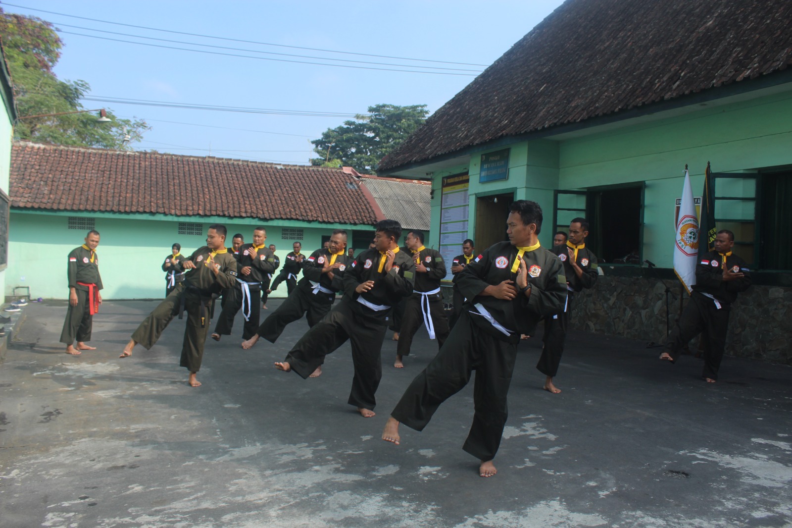 Kodim 0833 Gelar Latihan Pencak Silat Militer, Tingkatkan Profesionalisme dan Kesiapsiagaan Prajurit