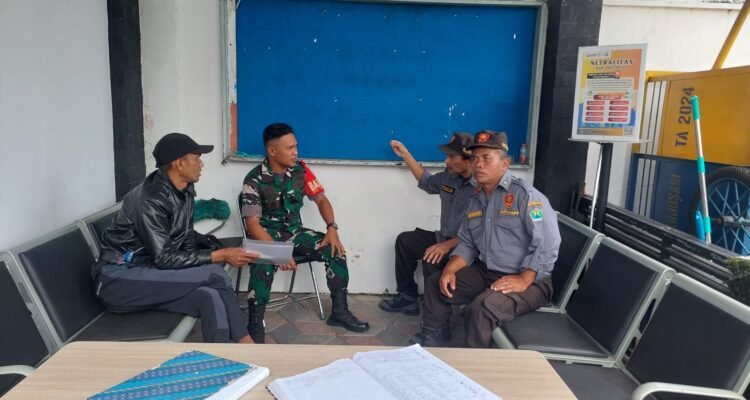 Babinsa Arjosari Ajak Linmas Perkuat Sinergi Jaga Kamtibmas di Wilayah Binaan