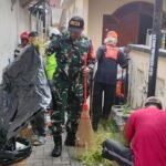 Babinsa Klojen Dukung Gerakan Angkut Sampah dan Sedimen (GASS), Wujudkan Lingkungan Bersih dan Sehat