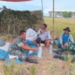 Babinsa Koramil Kedungkandang Jalin Komunikasi Humanis dengan Petani di Wilayah Binaan