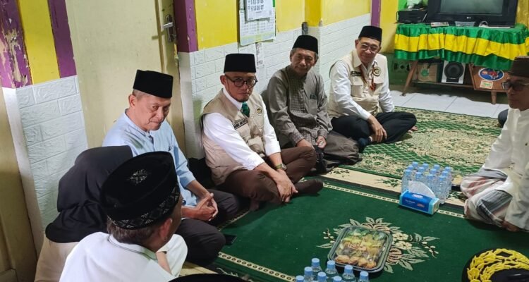 c1_20260612_17101694 Di Tengah Duka Kehilangan Istri, Dedikasi Petugas Haji Asal Malang Tuai Penghargaan Wamen Haji