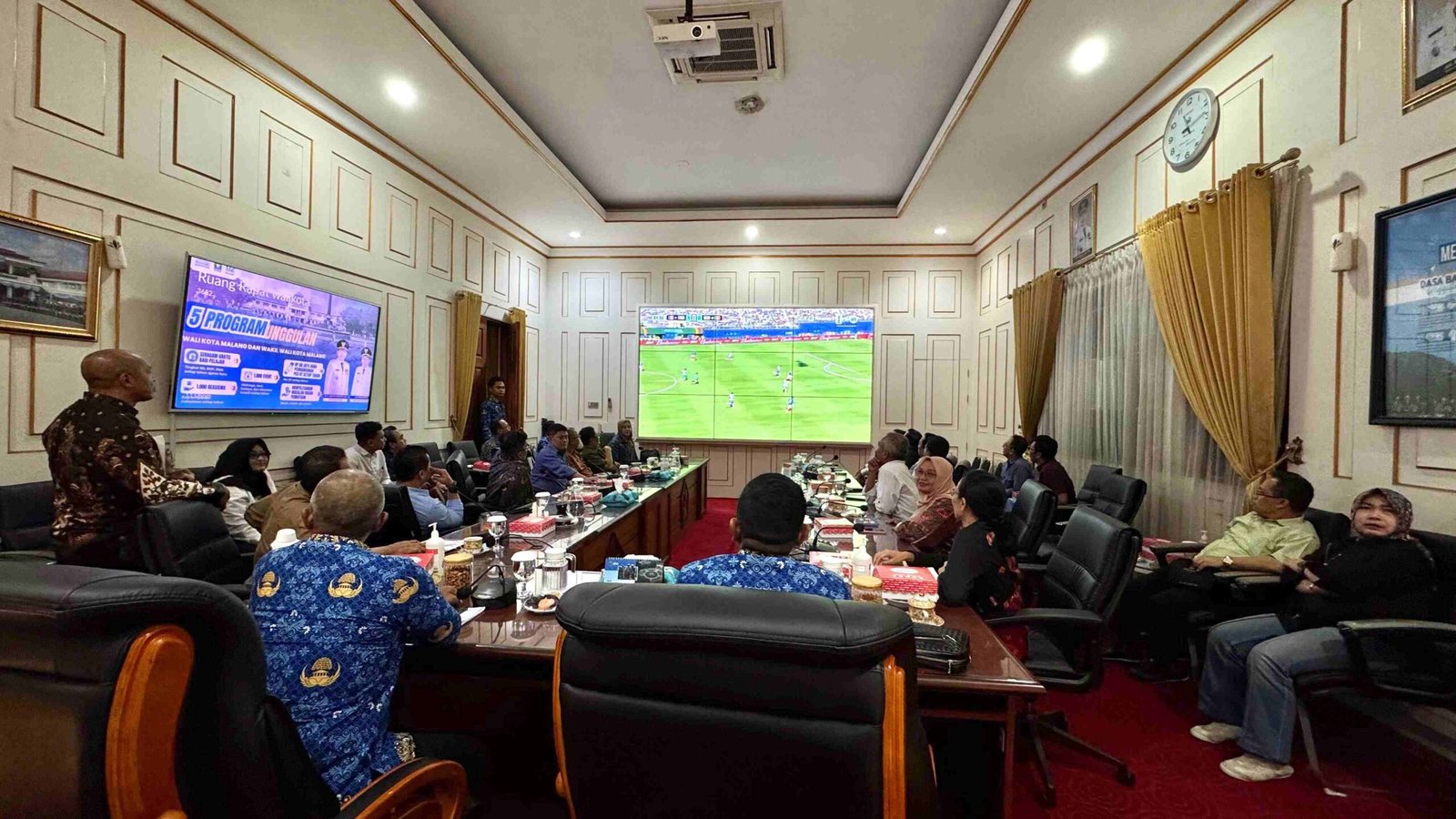 Wali Kota Malang Dorong Nobar Piala Dunia 2026 untuk Gerakkan UMKM dan Perkuat Kebersamaan Warga