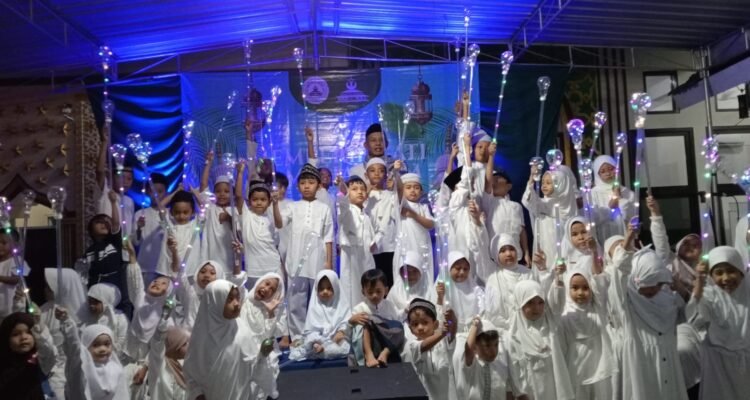 Lautan Cahaya Lampion Warnai Peringatan 10 Muharam 1448 H, REMAS As-Sakinah Tanamkan Semangat Hijrah Sejak Dini