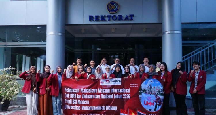 umm di rektorat Belasan Mahasiswa CoE BIPA UMM Ditugaskan Mengajar di Vietnam dan Thailand