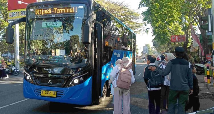 DPRD Kota Malang Dorong Integrasi Trans Jatim dengan Angkot, Revitalisasi Trayek hingga Modernisasi Armada Jadi Prioritas.