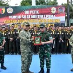 Dankodiklat TNI AD Uji Kemampuan Pencak Silat Militer Prajurit Kodim 0833/Kota Malang