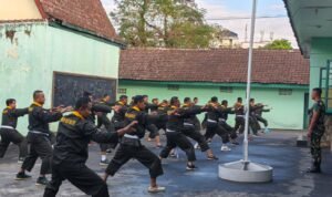 IMG-20260707-WA0054 Latihan Pencak Silat Militer, Kodim 0833 Perkuat Karakter dan Profesionalisme Prajurit
