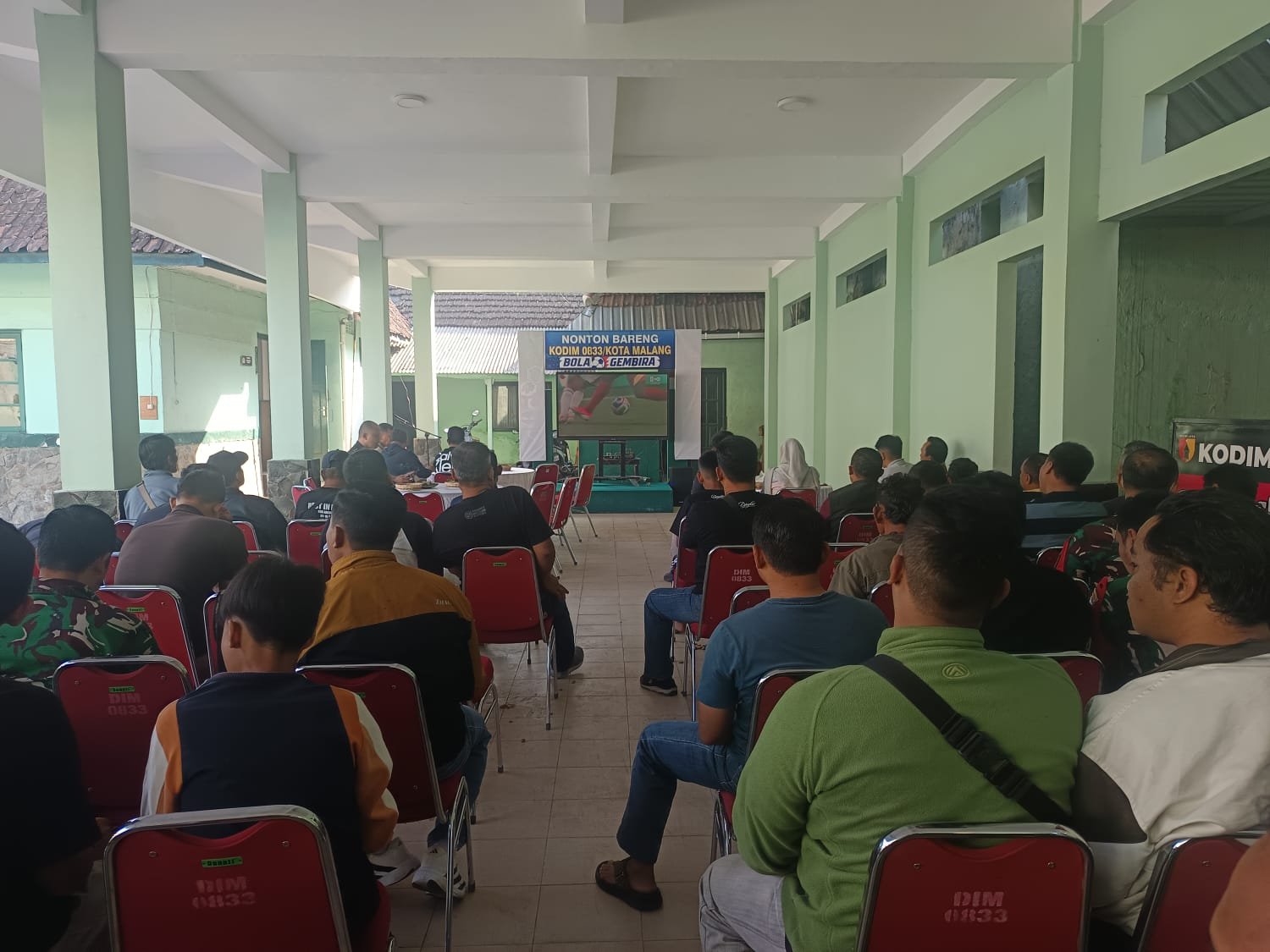 Nobar Piala Dunia, Kodim 0833 Kota Malang Perkuat Kemanunggalan TNI dan Rakyat Lewat Komsos