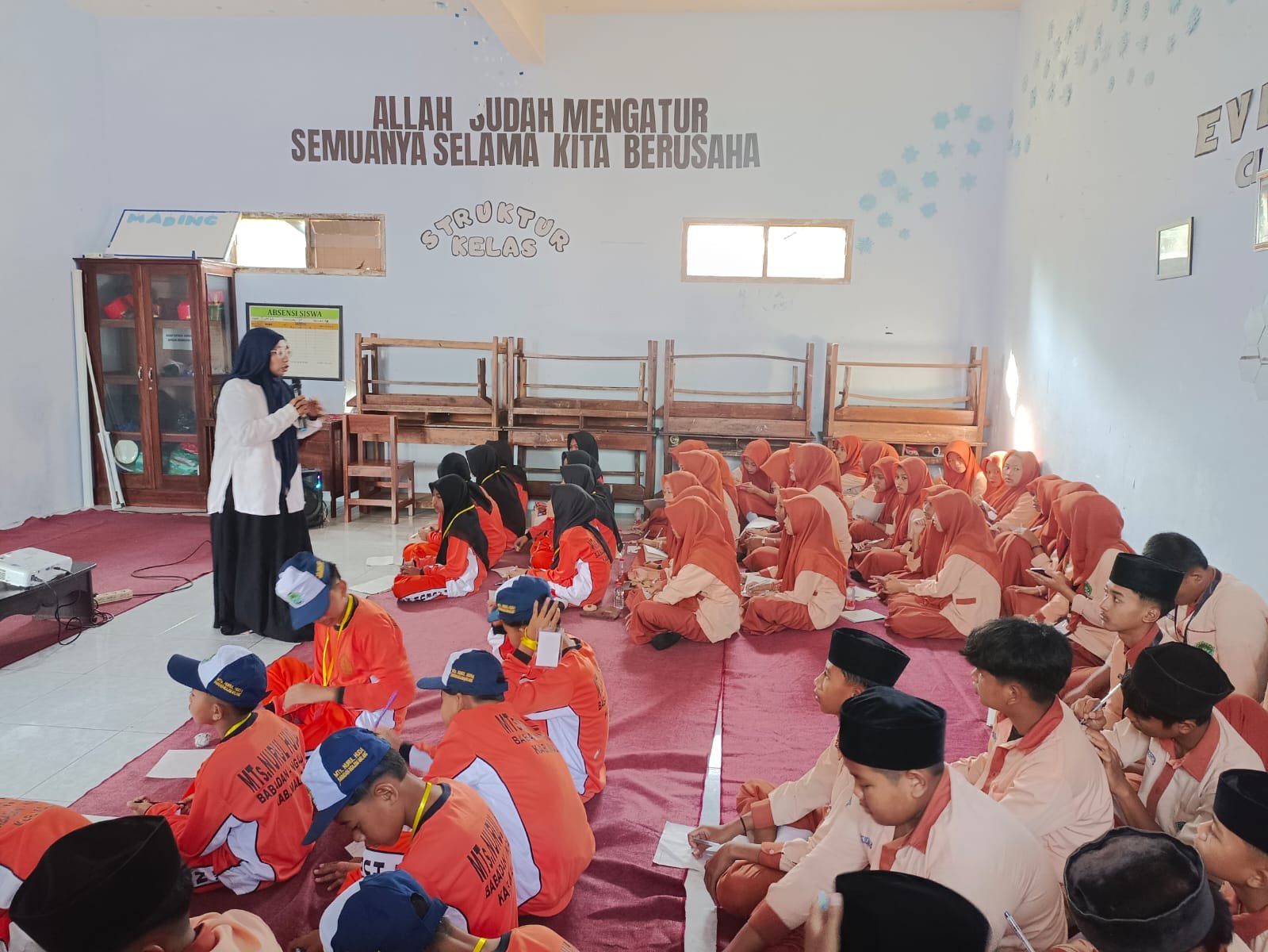 MTs Nurul Huda Ngajum Padukan Penguatan Spiritual dan Wirausaha untuk Cetak Siswa Mandiri