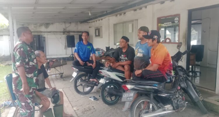 Babinsa Koramil Sukun Ajak Warga Ciptomulyo Perkuat Kamtibmas Lewat Komunikasi Sosial