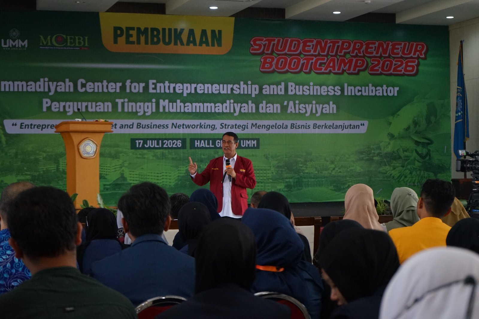 Mentan Amran di UMM: Mahasiswa Harus Belajar dari Kerugian untuk Membangun Bisnis yang Tahan Banting