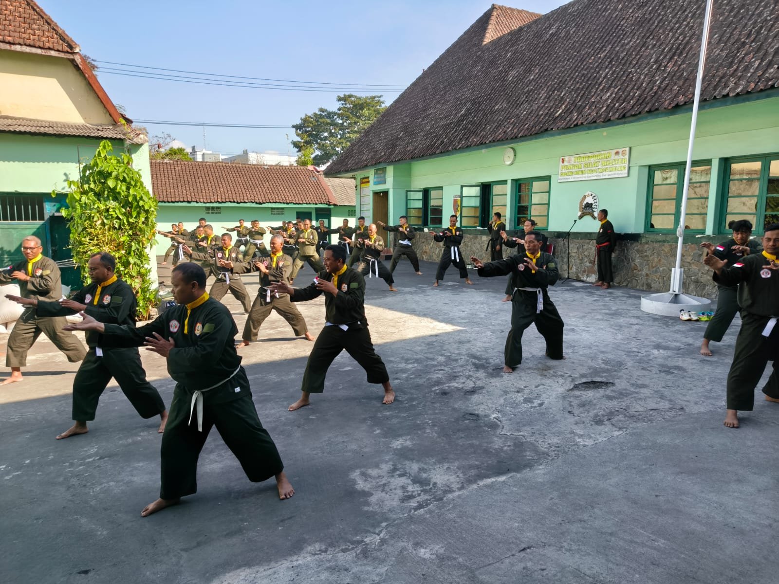 Kodim 0833 Asah Kemampuan Pencak Silat Militer, Perkuat Profesionalisme dan Kesiapsiagaan Prajurit