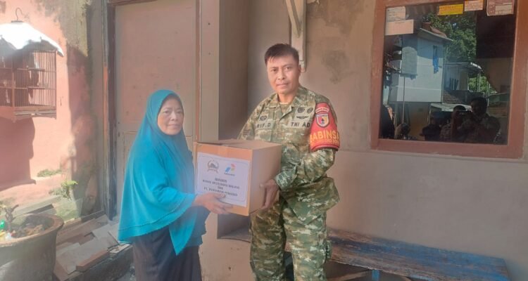 IMG-20260724-WA0014(1) Kodim 0833 Bersama Pertamina Salurkan Bantuan Sosial bagi Warga Oro-Oro Dowo