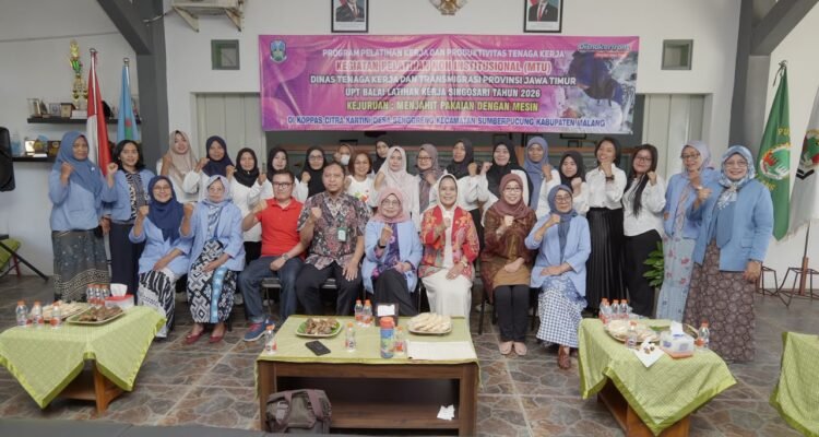 Pelatihan Menjahit BLK Singosari di Sumberpucung, Sri Untari Dorong Perempuan Bangun Usaha Mandiri