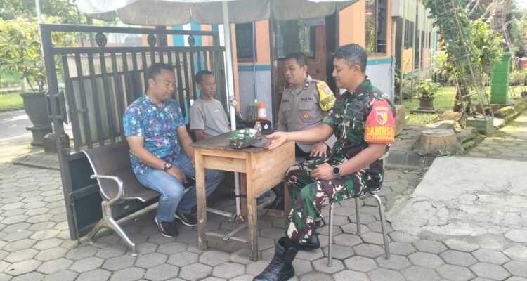 IMG-20260726-WA0008 Babinsa Tlogowaru Perkuat Sinergi dengan Satpam untuk Jaga Kondusivitas Wilayah