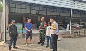 Babinsa Kedungkandang Dampingi Koordinasi Perizinan dan Legalitas Gudang Dupa di Kelurahan Buring