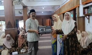 c1_20260718_18351621 Pokir FPKB DPRD Kota Malang Cair, Arief Wahyudi Salurkan Bantuan Sound System hingga Hadrah untuk Kelompok Seni dan Muslimat NU