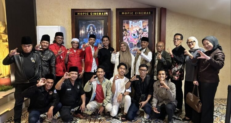 fo ufo Pererat Silaturahmi, DPC PKB Kota Malang Nobar Film Foufo Bersama Tokoh Masyarakat Madura