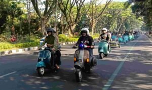 foto utama anas Ketua Komisi C DPRD Kota Malang Muhammad Anas Muthaqim Gandeng Komunitas Vespa Gelar Santunan Yatim dan Percantik Halte