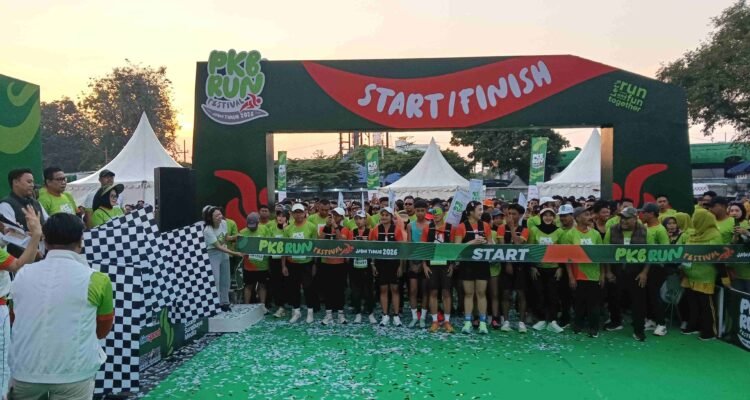 Ribuan Runner Padati Surabaya, Gus Halim Lepas PKB Fun Run Festival Jatim 2026: Tebar Hadiah Ratusan Juta dan 6 Golden Ticket ke Jakarta