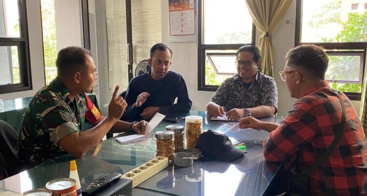 IMG-20260803-WA0036 Komsos Babinsa Ketawanggede Perkuat Soliditas dan Kemitraan Bersama Warga serta Tokoh Pemuda