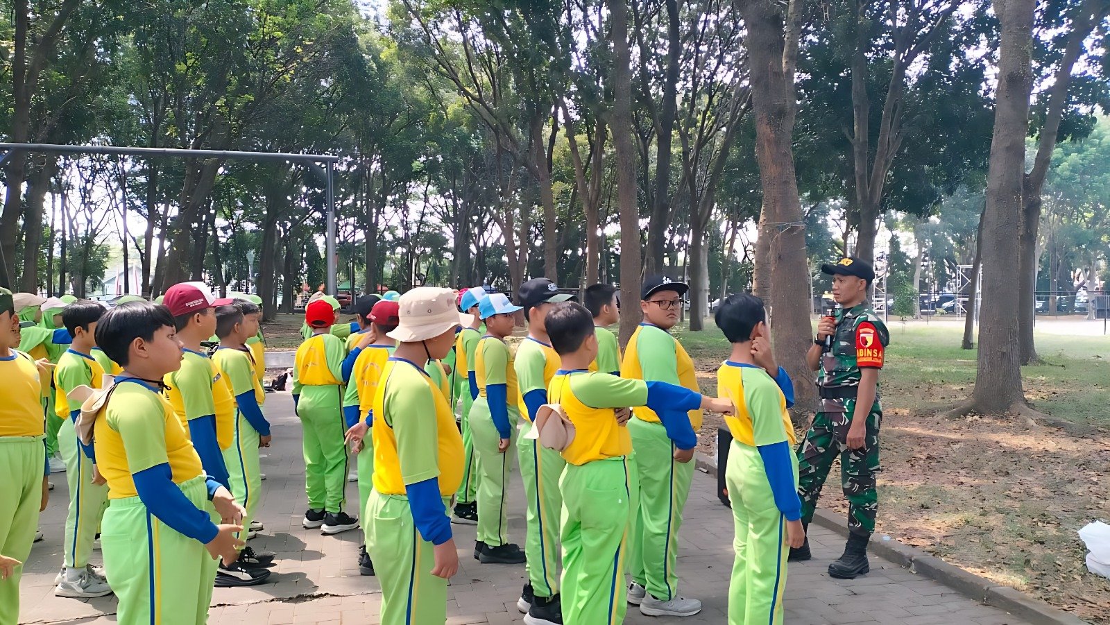 Koramil Sukun Tanamkan Disiplin dan Wawasan Kebangsaan kepada Siswa SD Islamic Global School