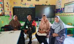 IMG-20260808-WA0037 Babinsa Tunggulwulung Perkuat Sinergi dengan Guru, Dorong Sekolah Aman dan Kondusif