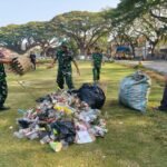 IMG-20260811-WA0042 Usai HUT Arema ke-39, Kodim 0833 dan DLH Bersihkan Sampah di Jantung Kota Malang