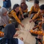 Pahlawan Air Cilik di Batu, Mahasiswa UB Ajarkan Anak Hemat Air Lewat Praktik Saring Air