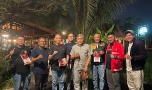 Ketum LPKAN Terima Buku “Ekonomi Pancasila”, Kemerdekaan Harus Dirasakan Rakyat