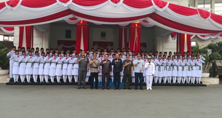 Dandim 0833 Hadiri Pengukuhan Paskibraka Kota Malang.