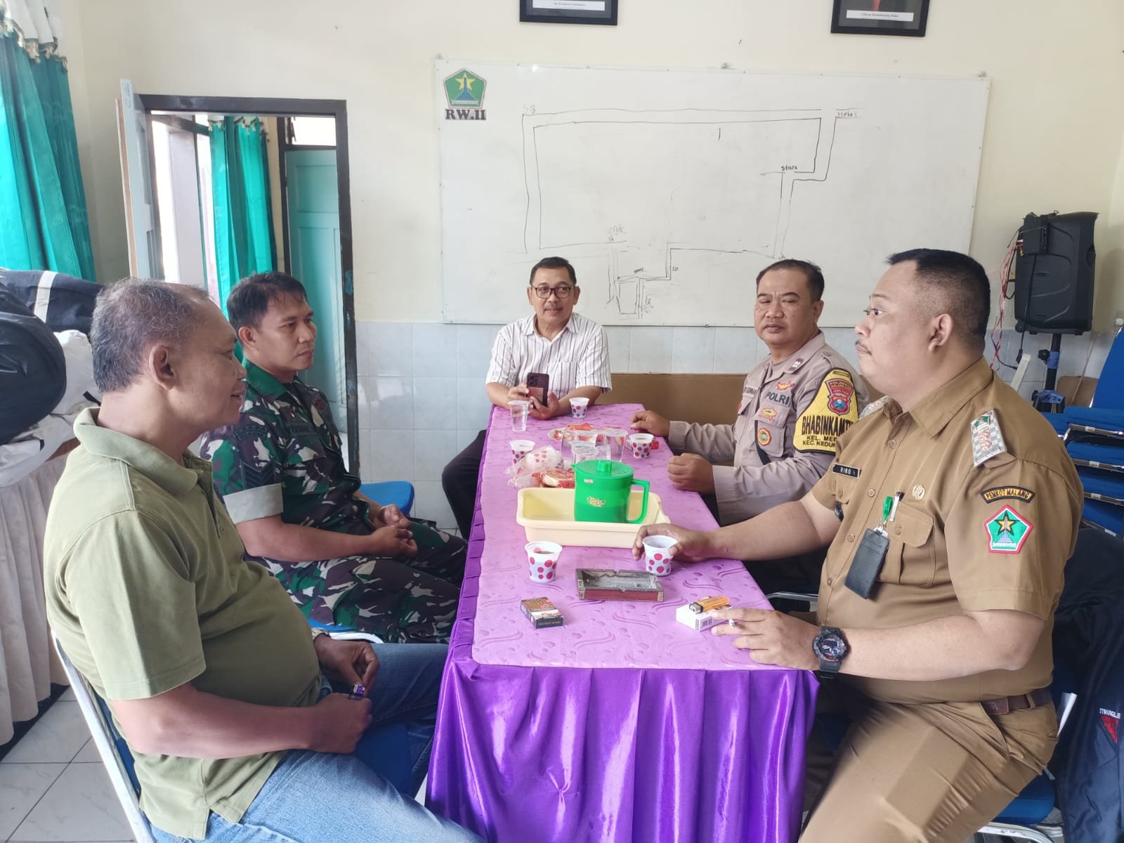 Babinsa Mergosono Perkuat Kemitraan dengan Warga Lewat Komsos
