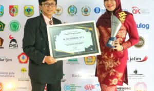 Raih Radar Jember Award 2026, Ning Lia Istifhama Dinilai Konsisten Berdayakan Masyarakat