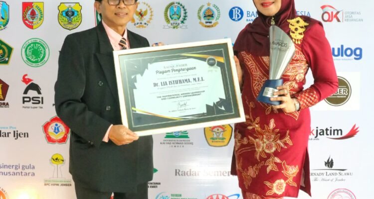 Raih Radar Jember Award 2026, Ning Lia Istifhama Dinilai Konsisten Berdayakan Masyarakat