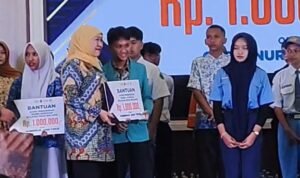 IMG-20260824-WA0038 Bantuan Pendidikan Pemprov Jatim Jadi Penyemangat Siswa SMAN 6 Malang