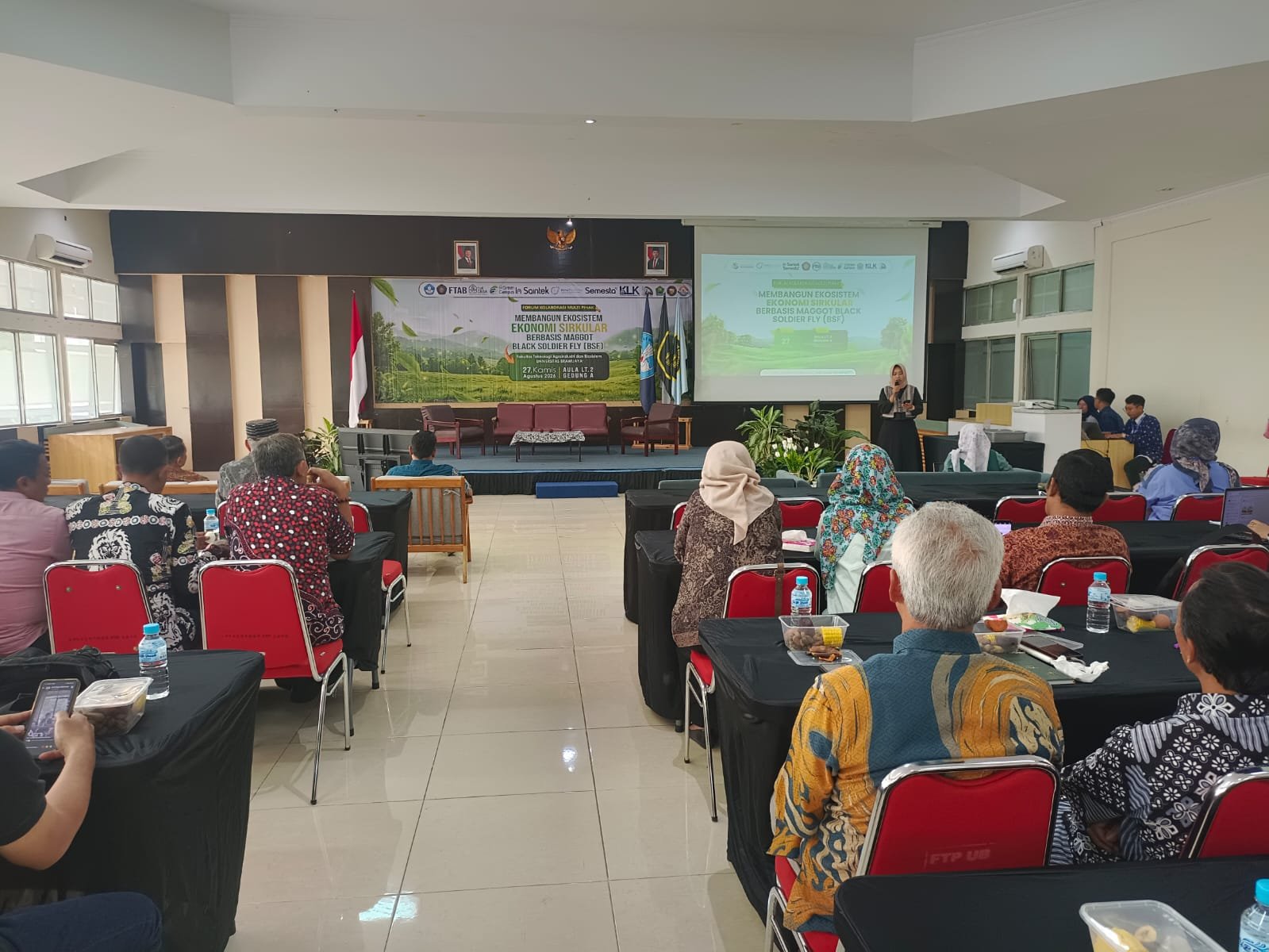 Dari Pendanaan InsaIntek: CoE CBSA FTAB UB Wujudkan Ekosistem Ekonomi Sirkular Maggot BSF di Malang Raya