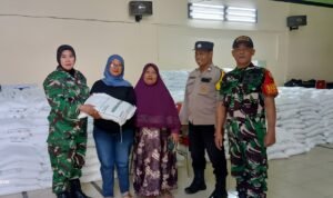 IMG-20260828-WA0053 Babinsa Bunulrejo Pastikan Bantuan Pangan Tepat Sasaran