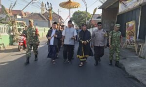 Gotong Royong Tak Boleh Hilang, Babinsa dan Warga Bumiayu Jaga Tradisi Bersih Desa
