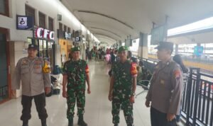 IMG-20260830-WA0081 Penumpang Datang dan Pergi, Babinsa Kidul Dalem Tak Beranjak: Stasiun Kota Baru Dijaga Tetap Kondusif2