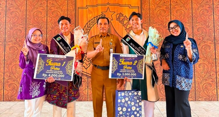 Oplus_16908288 Dua Siswa SMAN 1 Turen Ukir Prestasi, Melgi dan Marfel Juara Duta GenRe Kabupaten Malang 2026